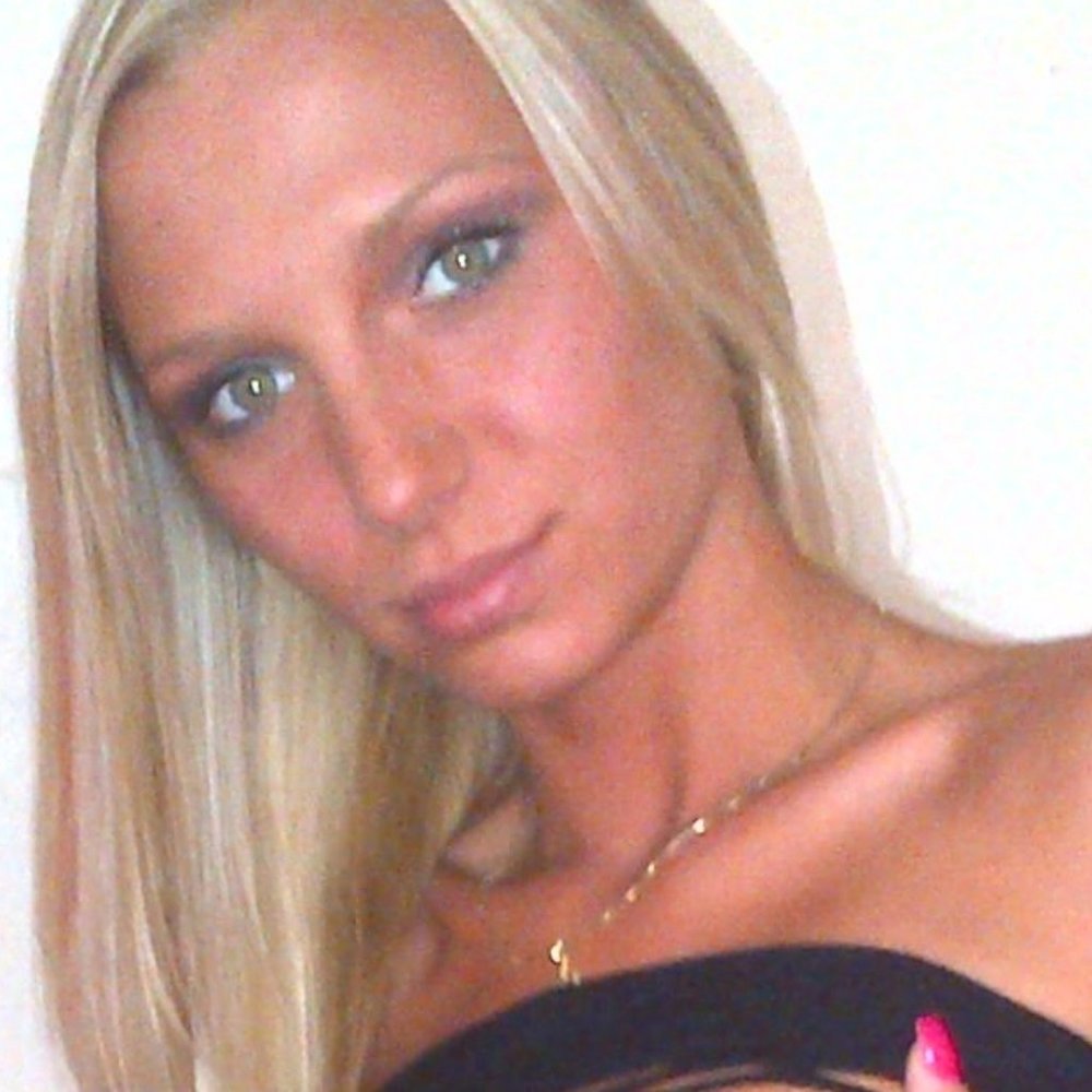 Meet your Posher, Mia